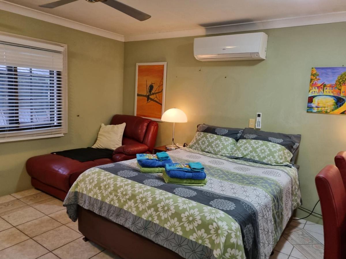Homestay At Julie'S Cairns Bagian luar foto