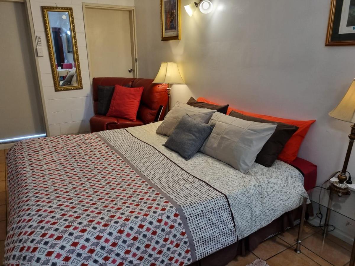 Homestay At Julie'S Cairns Bagian luar foto